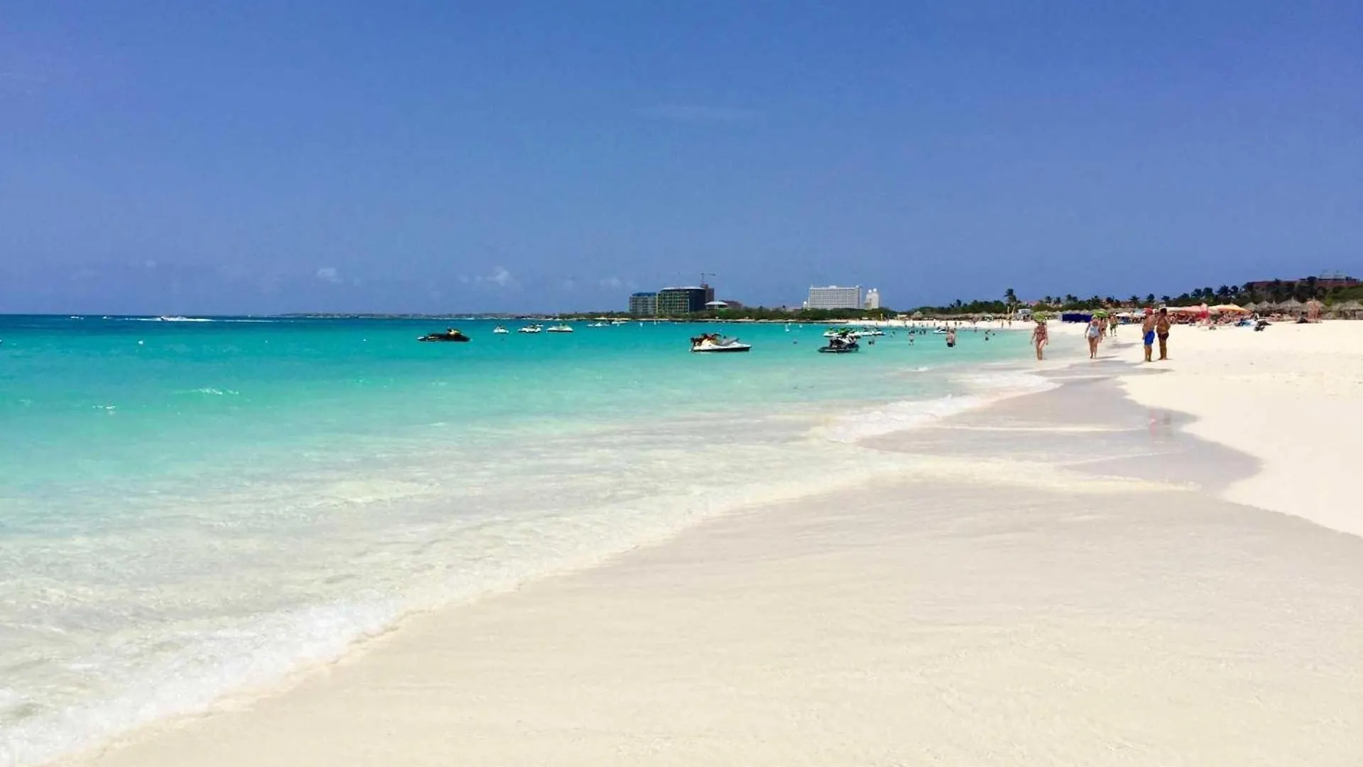 Vakantiehuis Beachfront - Beach Garden 1Br Condo - E124-2 Palm Beach
